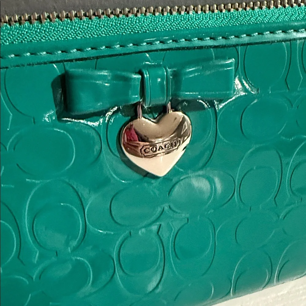 Coach teal zip around wallet, patent leather - Picture 2 of 7